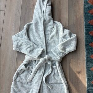 Danskin Plush Gray Hooded Wrap